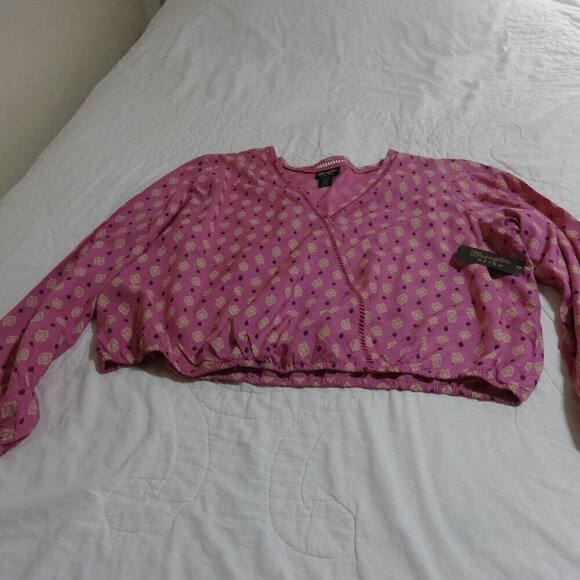 Wrangle Retro brand top size XXL, rayon, pink with cream print design, NWT, soft - Picture 6 of 16